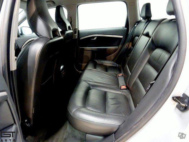 Volvo V70 12