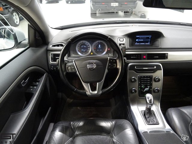 Volvo V70 14