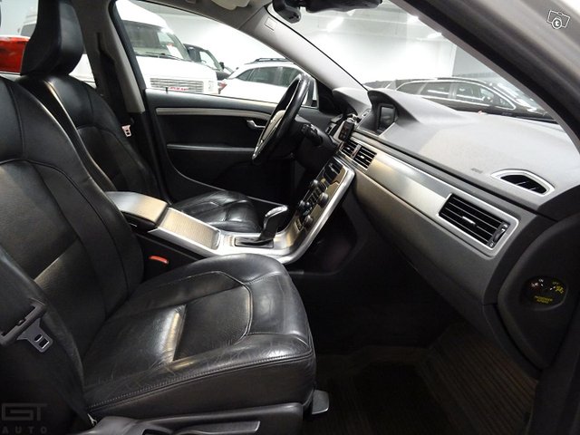 Volvo V70 20