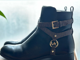 Michael Kors nilkkuri, Vaatteet ja kengät, Tampere, Tori.fi Michael Kors nilkkuri, Vaatteet ja kengät, Tampere, Tori.fi
