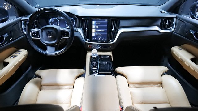 Volvo V60 12