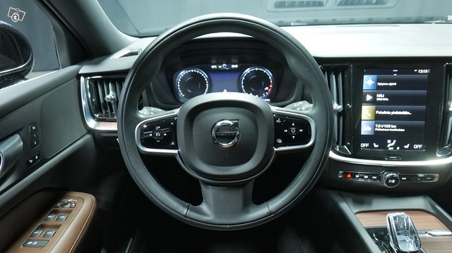 Volvo V60 12