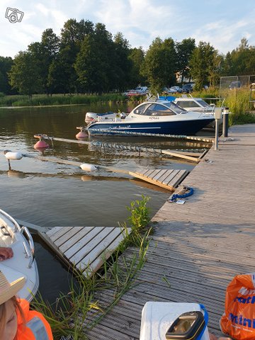 Venepaikka Vihdin kirkonkylästä