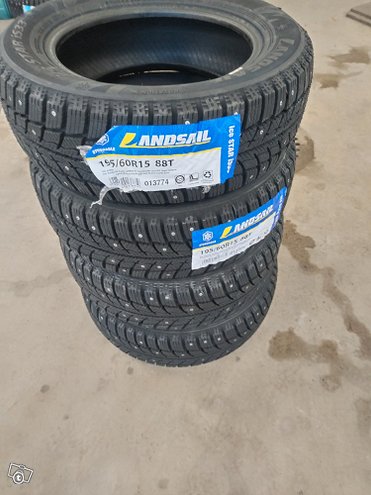 Sarja uusia 195/60r15" landsail nastarenkaita