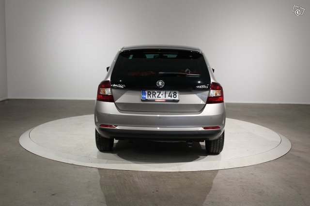 Skoda Rapid 3