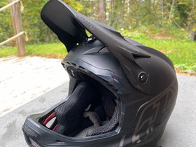 Troy Lee Design D3, Pyörätarvikkeet ja kypärät, Polkupyörät ja pyöräily, Kuopio, Tori.fi Troy Lee Design D3, Pyörätarvikkeet ja kypärät, Polkupyörät ja pyöräily, Kuopio, Tori.fi