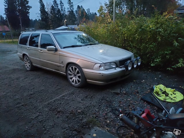 Volvo V70, kuva 1