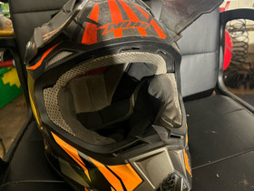 Crossikypärä, Ajoasut, kengät ja kypärät, Mototarvikkeet ja varaosat, Tammela, Tori.fi Crossikypärä, Ajoasut, kengät ja kypärät, Mototarvikkeet ja varaosat, Tammela, Tori.fi