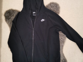 Nike L, Vaatteet ja kengät, Kouvola, Tori.fi Nike L, Vaatteet ja kengät, Kouvola, Tori.fi
