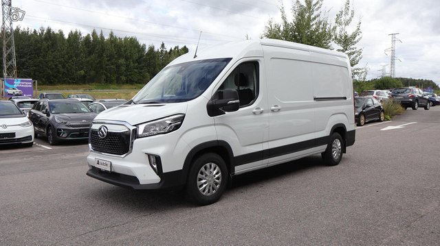 Maxus E-Deliver 9