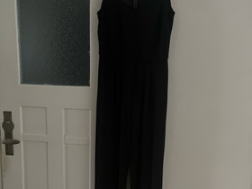 Musta haalari/jumpsuit koossa S/M, Vaatteet ja kengät, Helsinki, Tori.fi Musta haalari/jumpsuit koossa S/M, Vaatteet ja kengät, Helsinki, Tori.fi