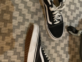 Vans tennarit 39, Lastenvaatteet ja kengät, Lappeenranta, Tori.fi Vans tennarit 39, Lastenvaatteet ja kengät, Lappeenranta, Tori.fi