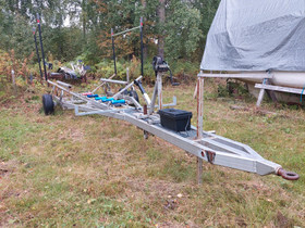 Venetraileri/ ranturi traktorivetoinen, Veneen varusteet ja varaosat, Venetarvikkeet ja veneily, Kajaani, Tori.fi Venetraileri/ ranturi traktorivetoinen, Veneen varusteet ja varaosat, Venetarvikkeet ja veneily, Kajaani, Tori.fi