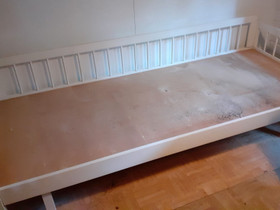 Laveri /sänky, Sängyt ja makuuhuone, Sisustus ja huonekalut, Pornainen, Tori.fi Laveri /sänky, Sängyt ja makuuhuone, Sisustus ja huonekalut, Pornainen, Tori.fi