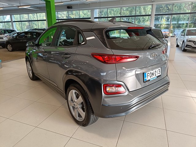 Hyundai KONA 4