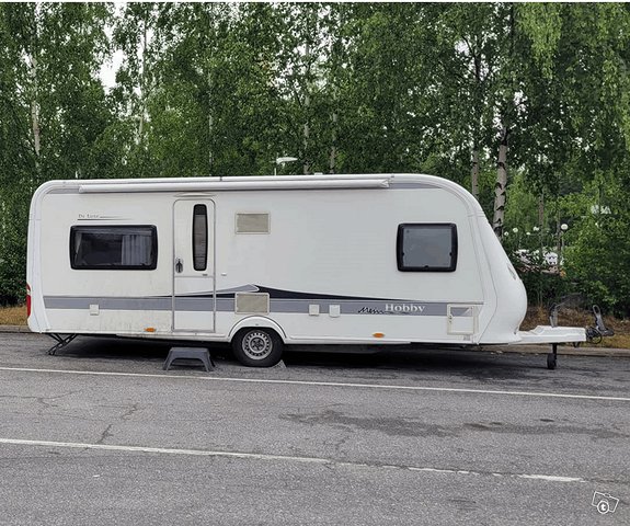 Hobby De Luxe 560 CFe