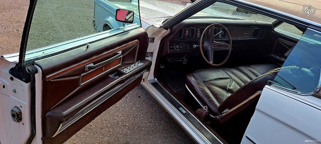 Lincoln Continental 6