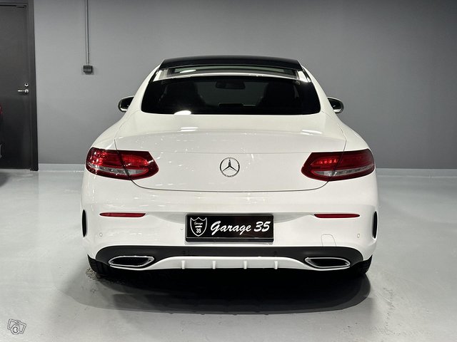 Mercedes-Benz C 6