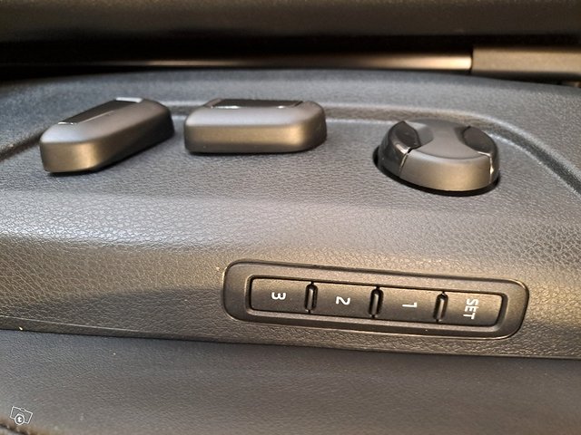 SKODA Superb 9