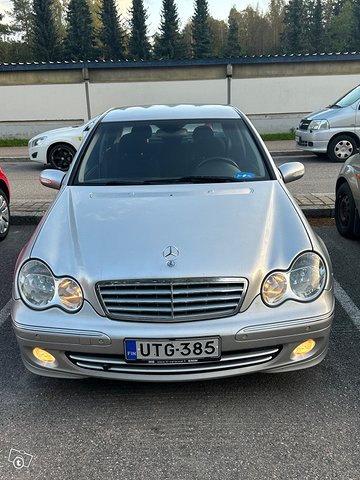Mercedes-Benz C-sarja, kuva 1