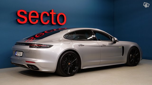 Porsche PANAMERA 2
