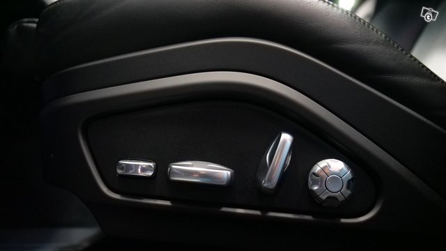 Porsche PANAMERA 9