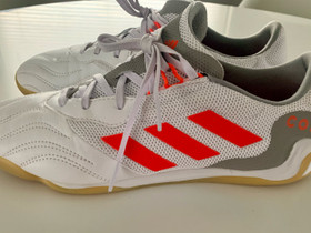 Adidas sisäpeli- /futsalkengät, Jalkapallo, Urheilu ja ulkoilu, Pori, Tori.fi Adidas sisäpeli- /futsalkengät, Jalkapallo, Urheilu ja ulkoilu, Pori, Tori.fi