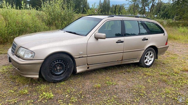Mercedes-Benz C 200, kuva 1