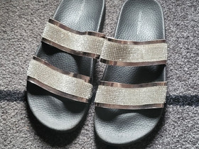 Sandaalit, Vaatteet ja kengät, Hyvinkää, Tori.fi Sandaalit, Vaatteet ja kengät, Hyvinkää, Tori.fi