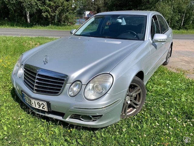 Mercedes-Benz E 200