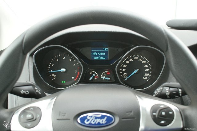 Ford Focus 10