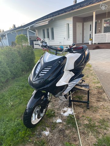 Yamaha aerox 2002, kuva 1
