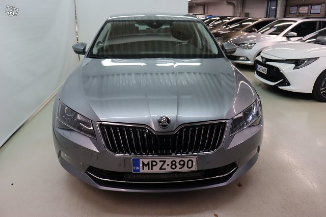 Skoda SUPERB 7