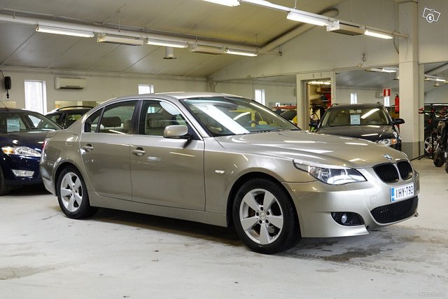 BMW 525 1