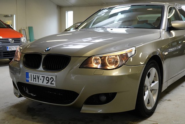BMW 525 9