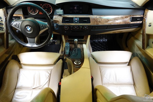 BMW 525 15