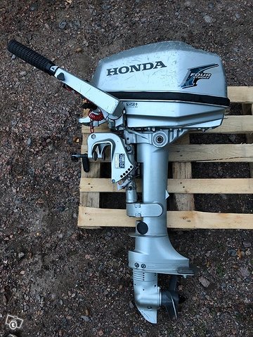 Honda 5 (BF5A) perämoottori 2008, kuva 1