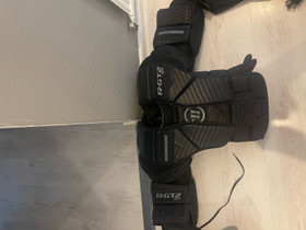 Warrior r/GT2 SR.s, Jääkiekko ja luistelu, Urheilu ja ulkoilu, Pori, Tori.fi Warrior r/GT2 SR.s, Jääkiekko ja luistelu, Urheilu ja ulkoilu, Pori, Tori.fi