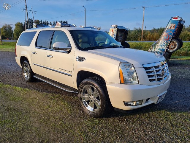 Cadillac Escalade 1