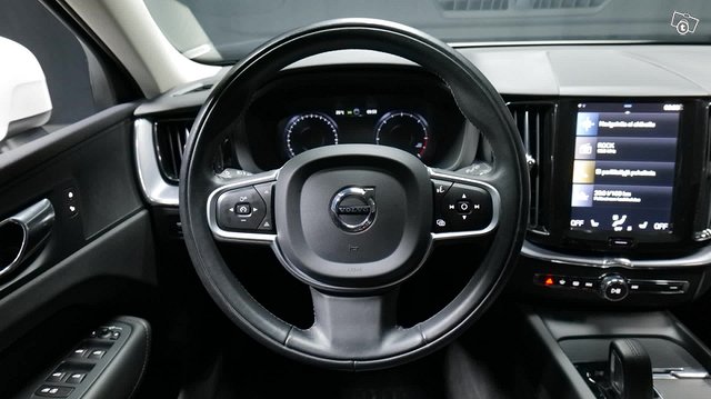 Volvo XC60 11