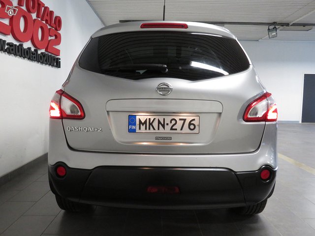 Nissan Qashqai+2 5