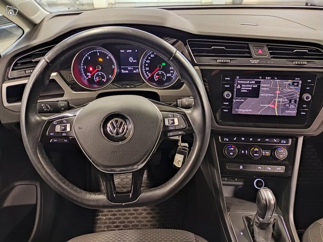 Volkswagen, VW TOURAN 11