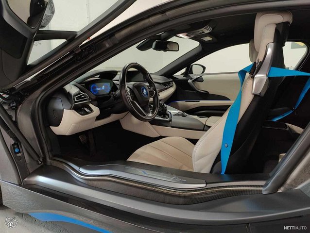 BMW I8 7