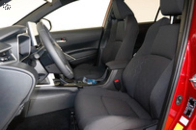 Toyota Corolla Cross 9