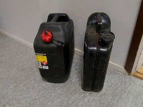 Bensakanisterit, Veneen varusteet ja varaosat, Venetarvikkeet ja veneily, Paltamo, Tori.fi Bensakanisterit, Veneen varusteet ja varaosat, Venetarvikkeet ja veneily, Paltamo, Tori.fi