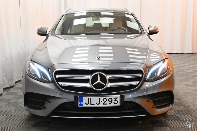 Mercedes-Benz E 2