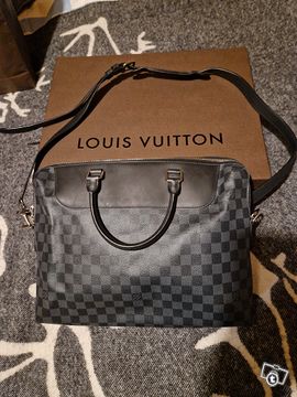 Louis Vuitton khai trương cửa hàng mới ở Hà Nội - VnExpress Kinh doanh