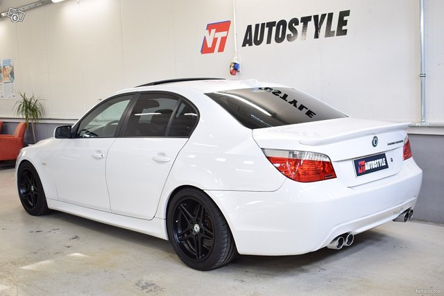 BMW 525 5