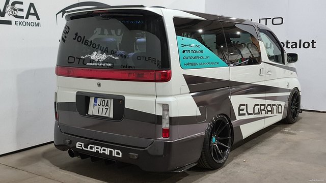 Nissan Elgrand 4