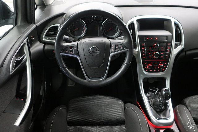 Opel Astra 10